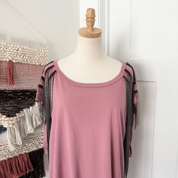 Free People x Tricia Fix Metal Fringe Relaxed T-Shirt Pink Sz L NWT - Picture 3 of 11